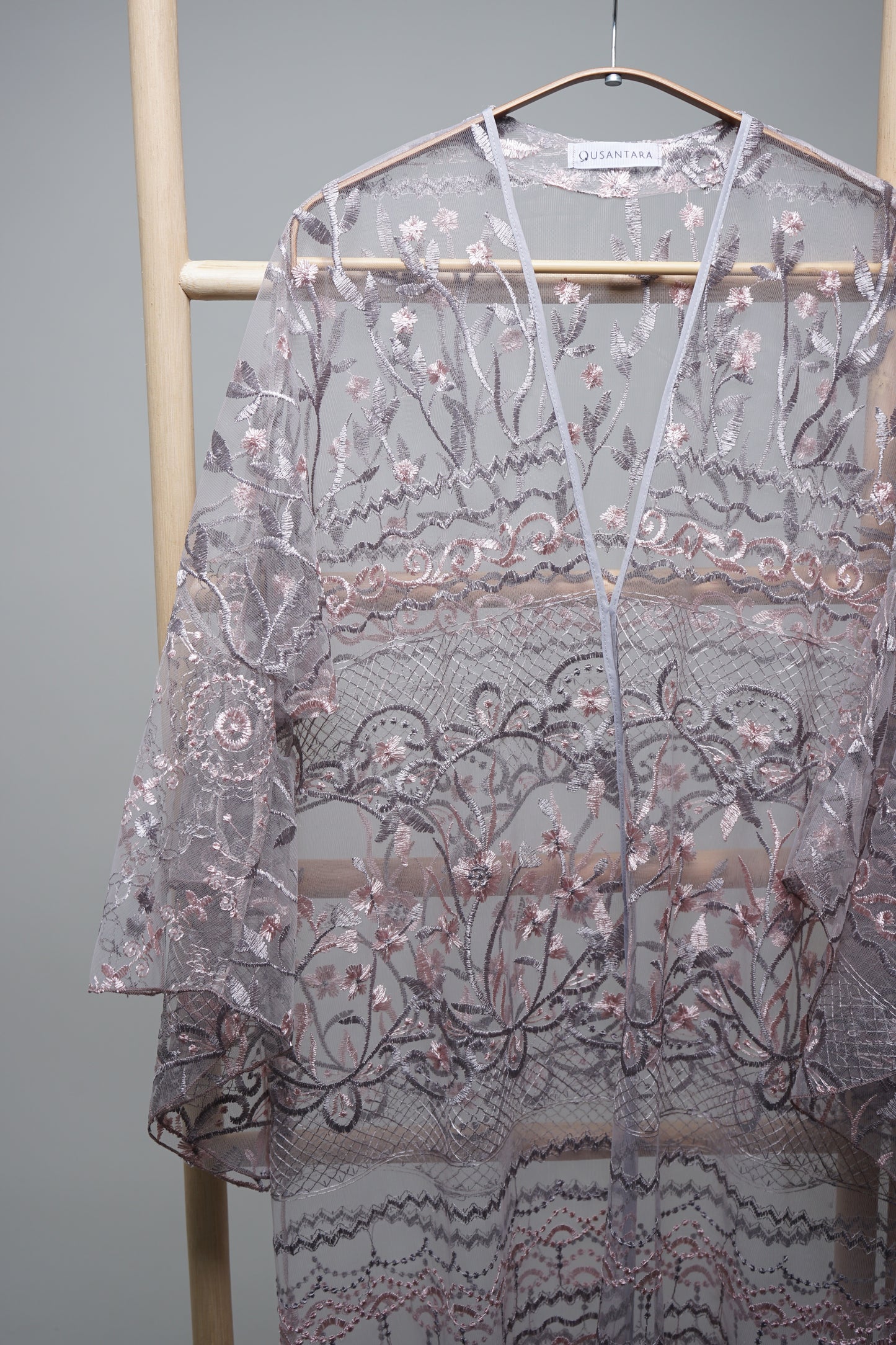 Kesuma Cempaka Kebarung Outerwear in Lilac Lace