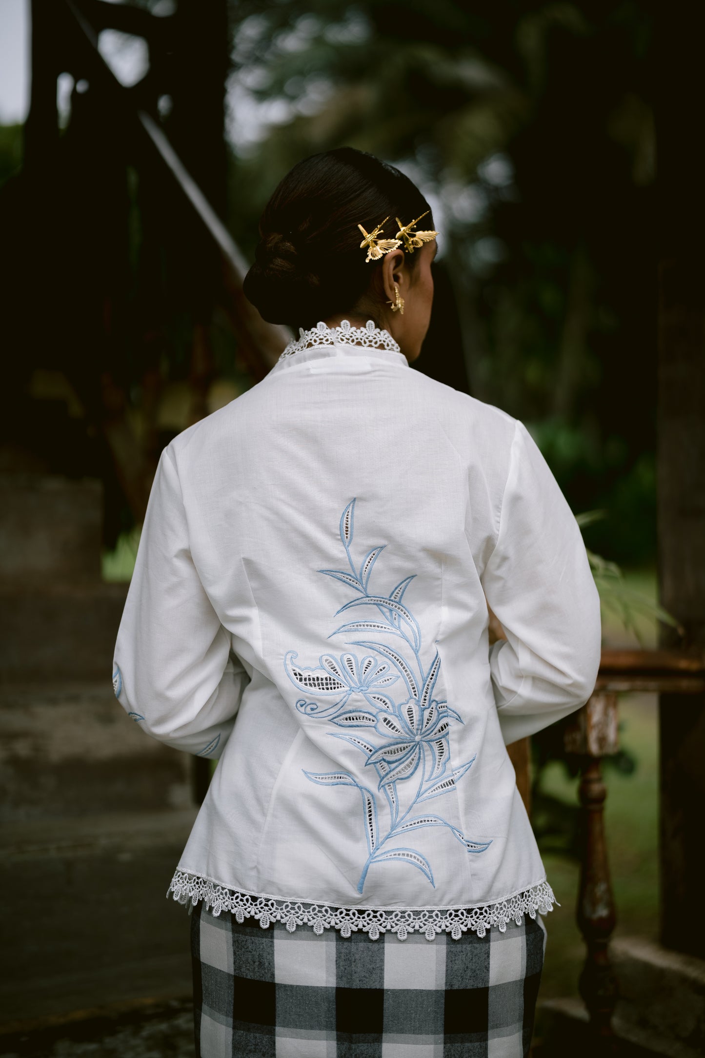 Rerama Hand Embroidered Kebaya Top in White & Blue