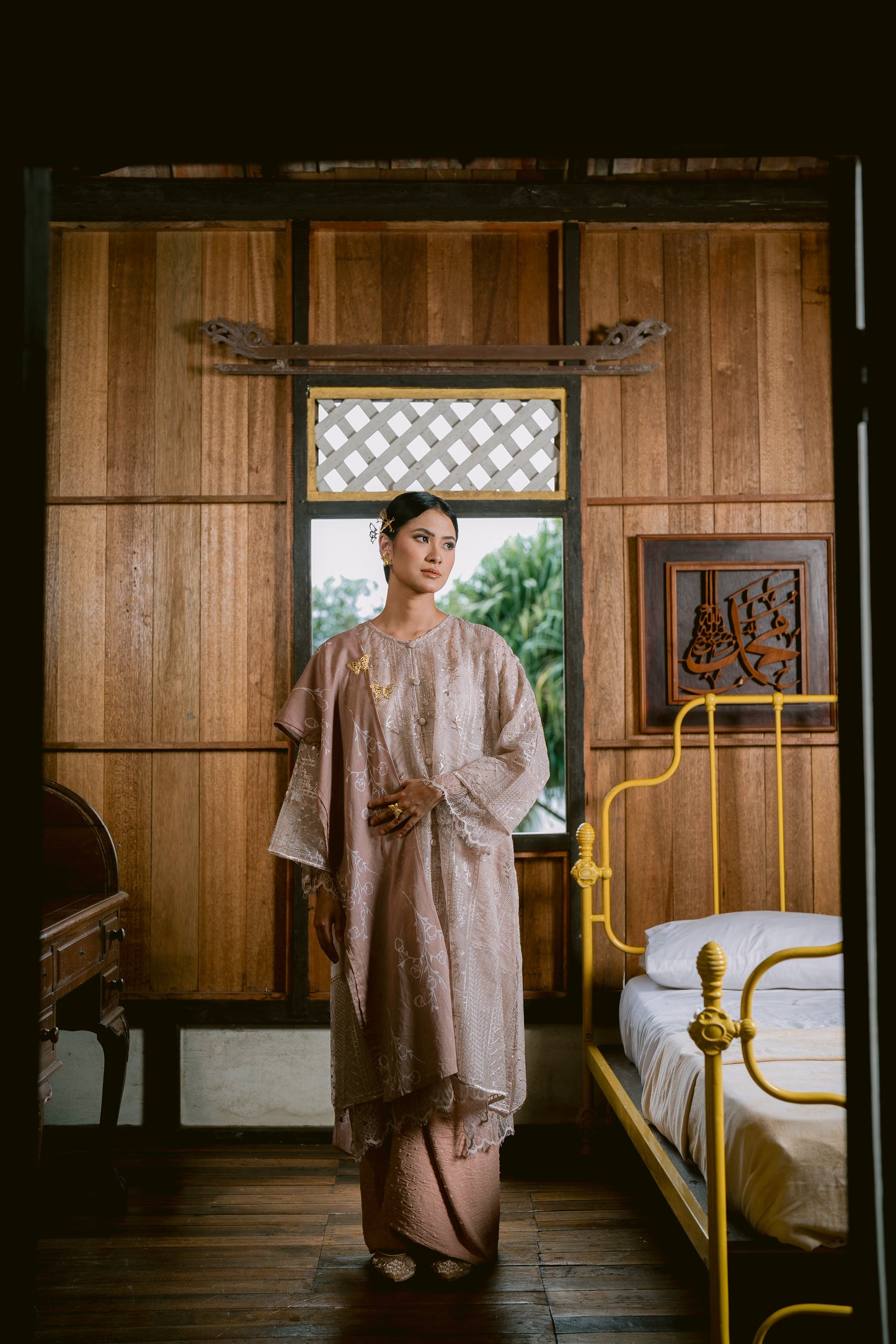 Anggun Fully Embroidered Lace Kurung Top in White