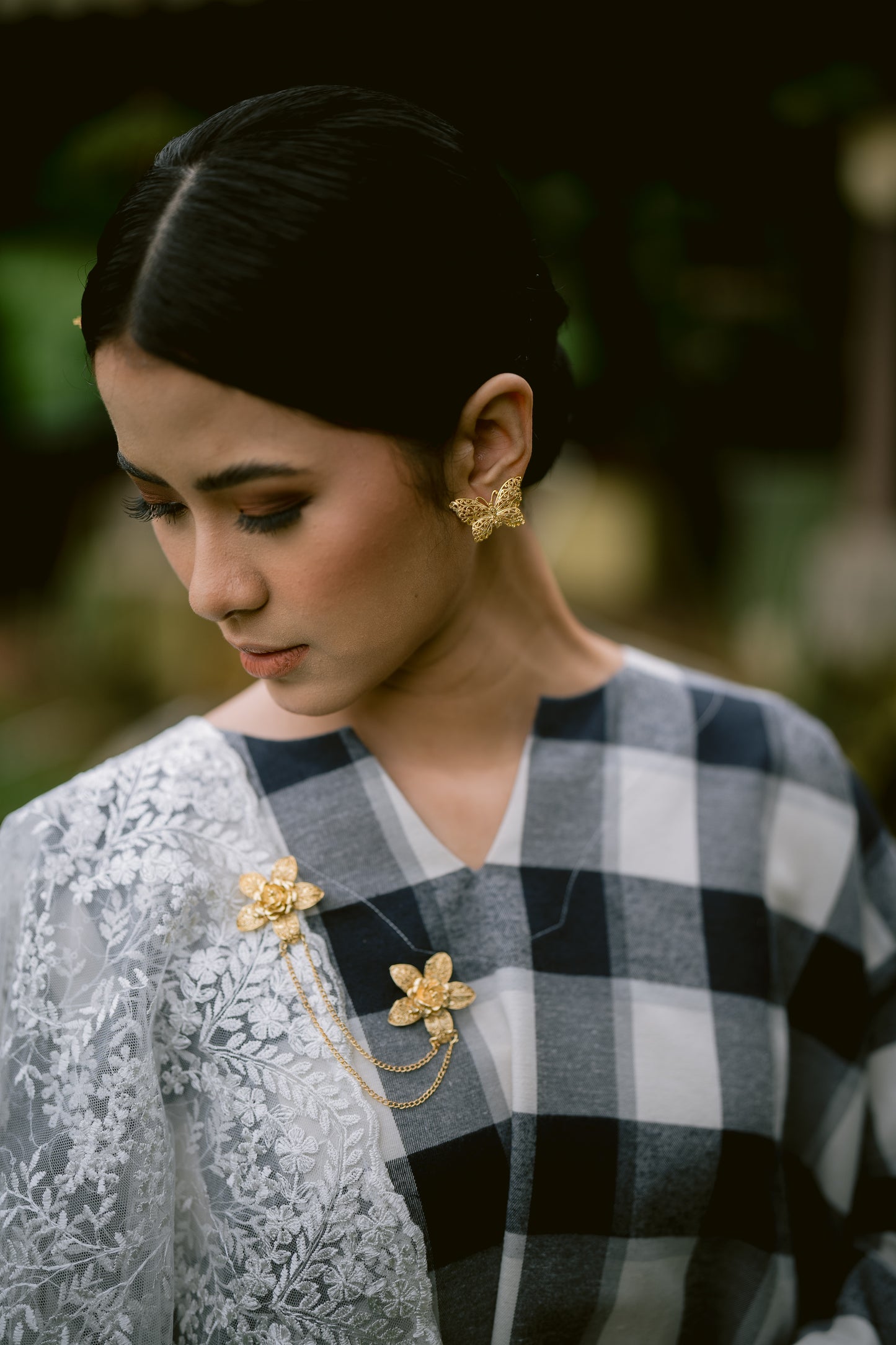 Teruntum Double Chain Brooch