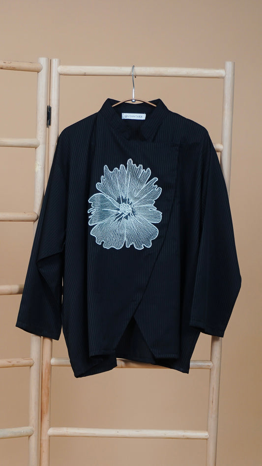 Kuntum Janggan Boxy Top in Black