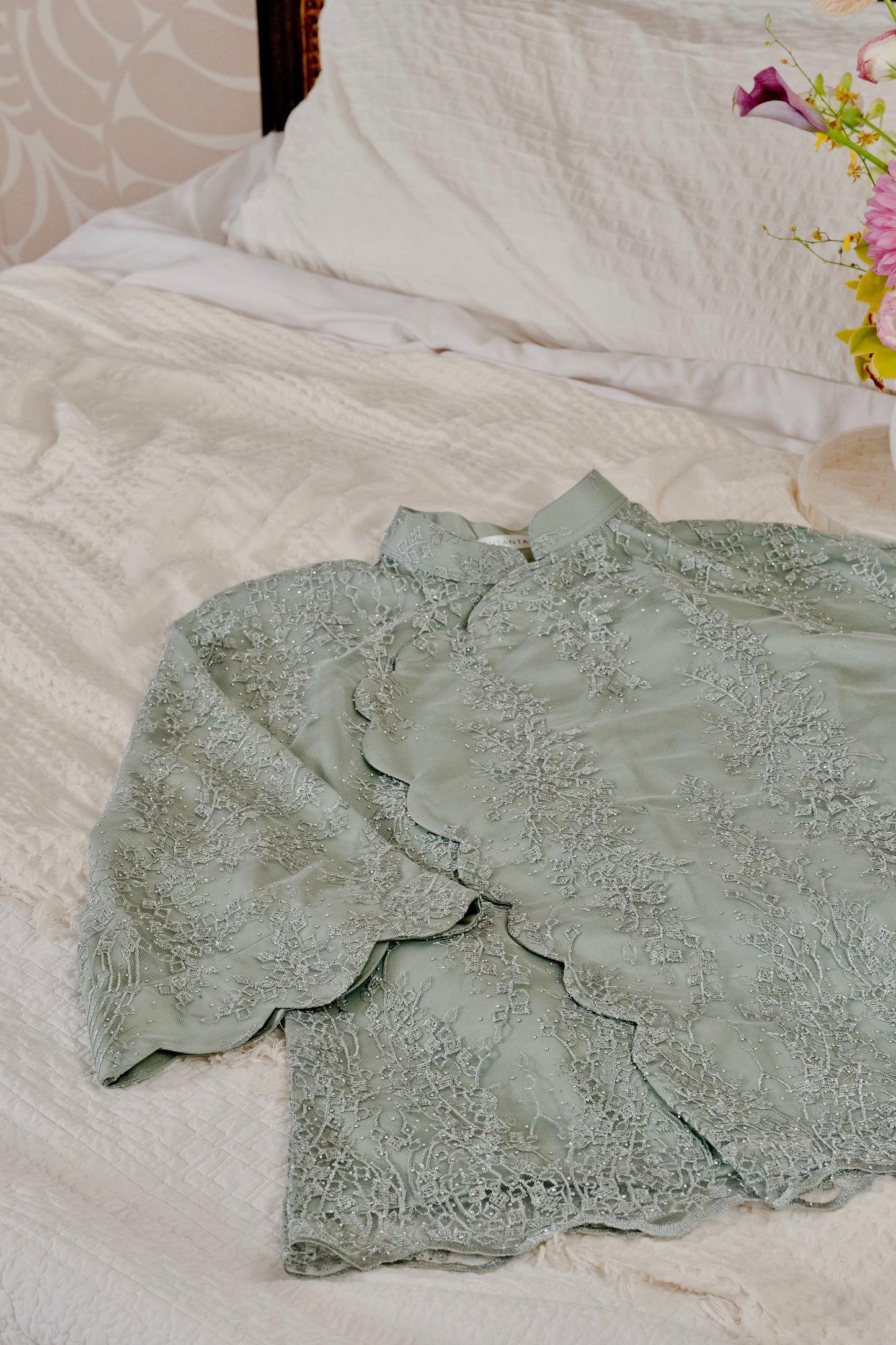 Naluri Luxe Bejewelled Janggan Scallop Buttonless Top in Sage Green