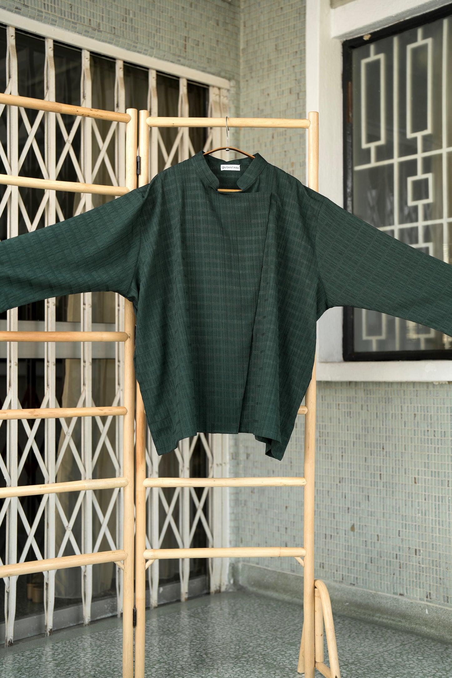 Abadi Janggan Unisex Boxy Top in Green