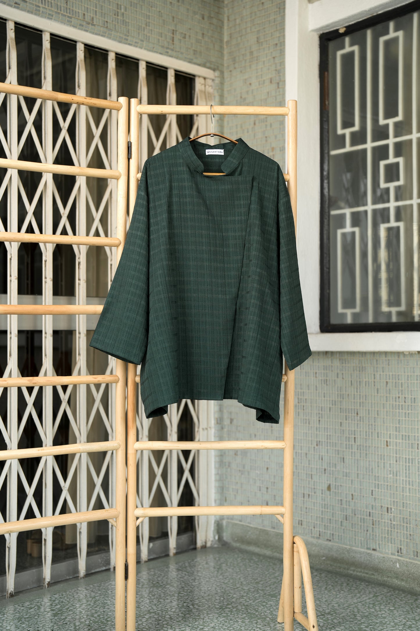 Abadi Janggan Unisex Boxy Top in Green