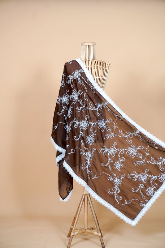 Cinta Luxe Selendang in Brown with White Embroidery & Full Lace Border