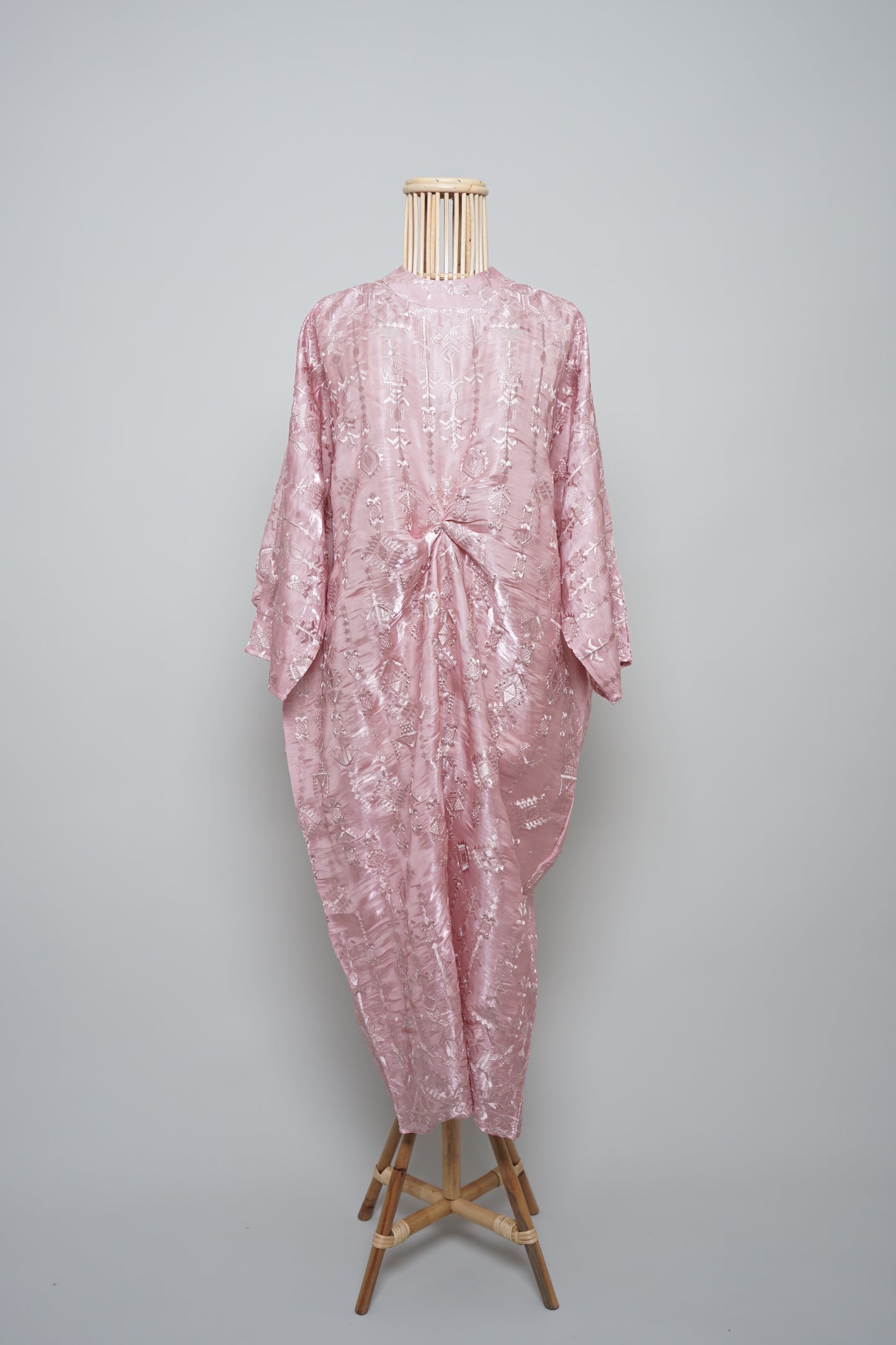 Kesuma Orked Kaftan in Pink