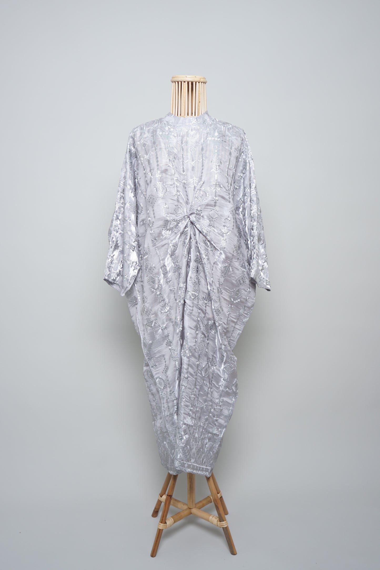 Kesuma Orked Kaftan in Silver