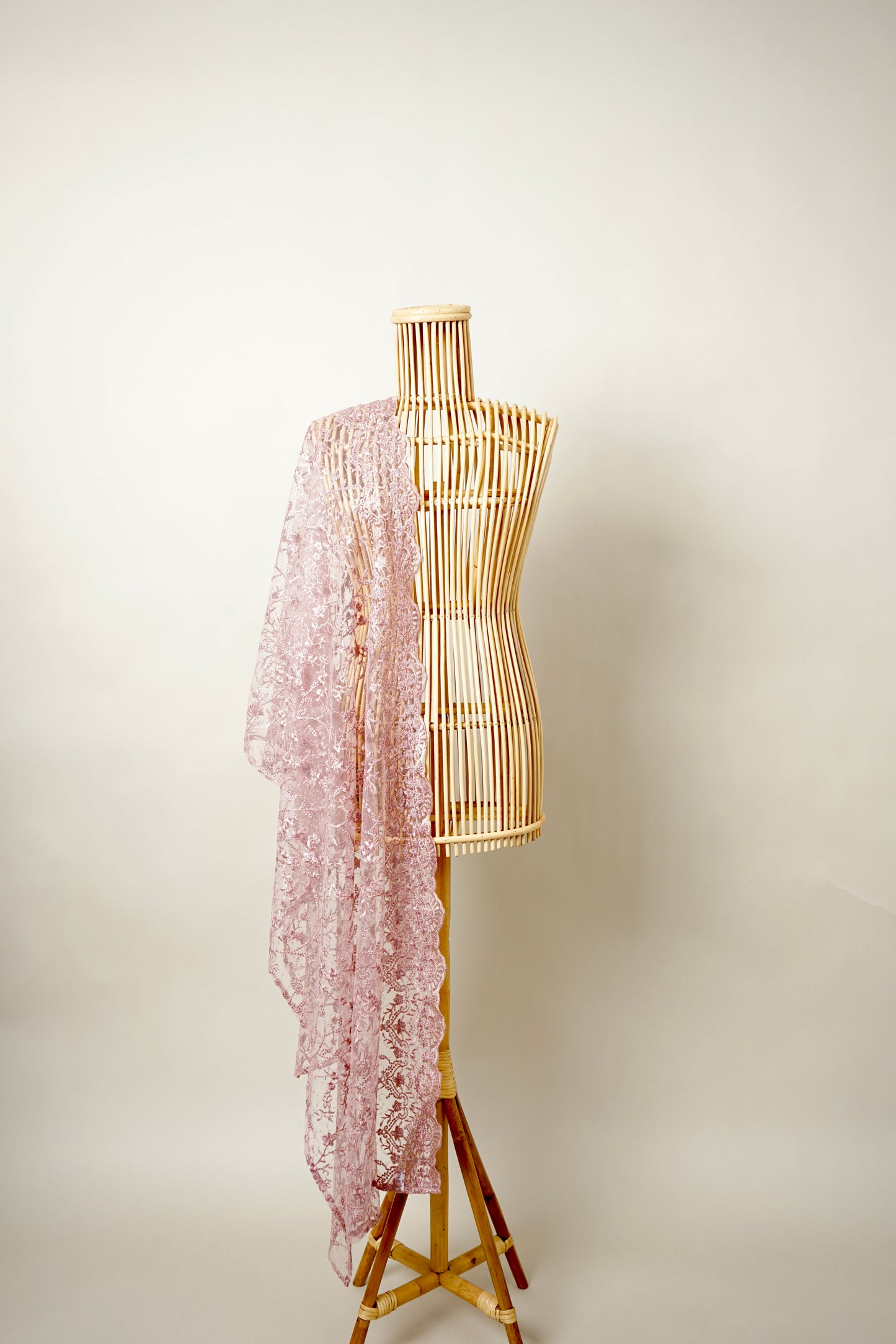 Rimba Sekar Selendang in Soft Pink