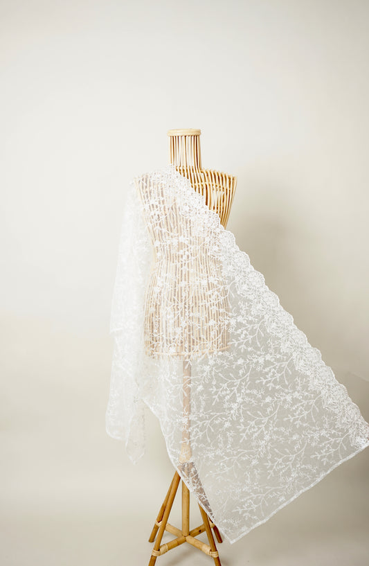 Rimba Sekar Selendang in Pearl White