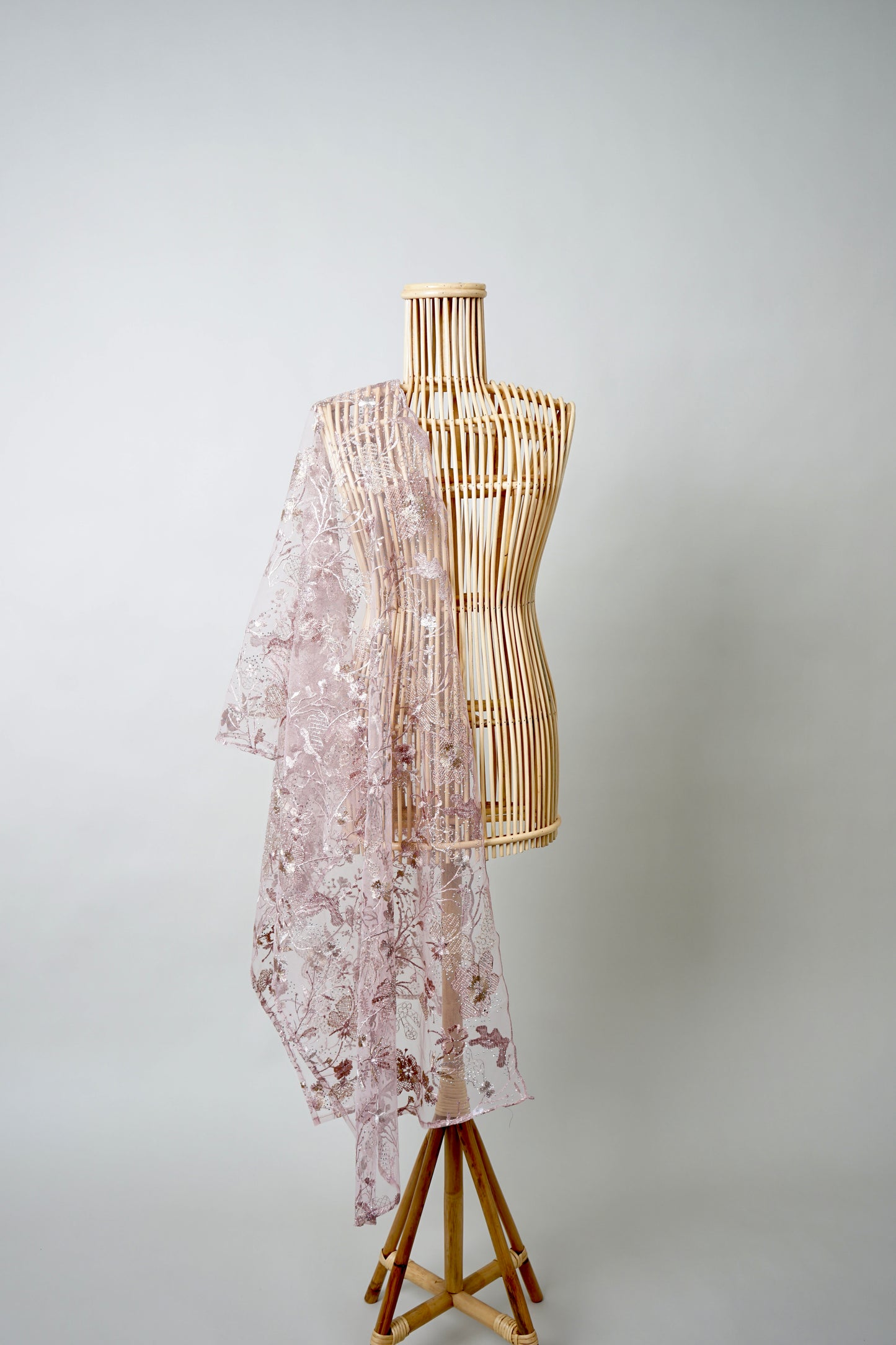 Rafflesia Bejewelled Selendang in Soft Pink