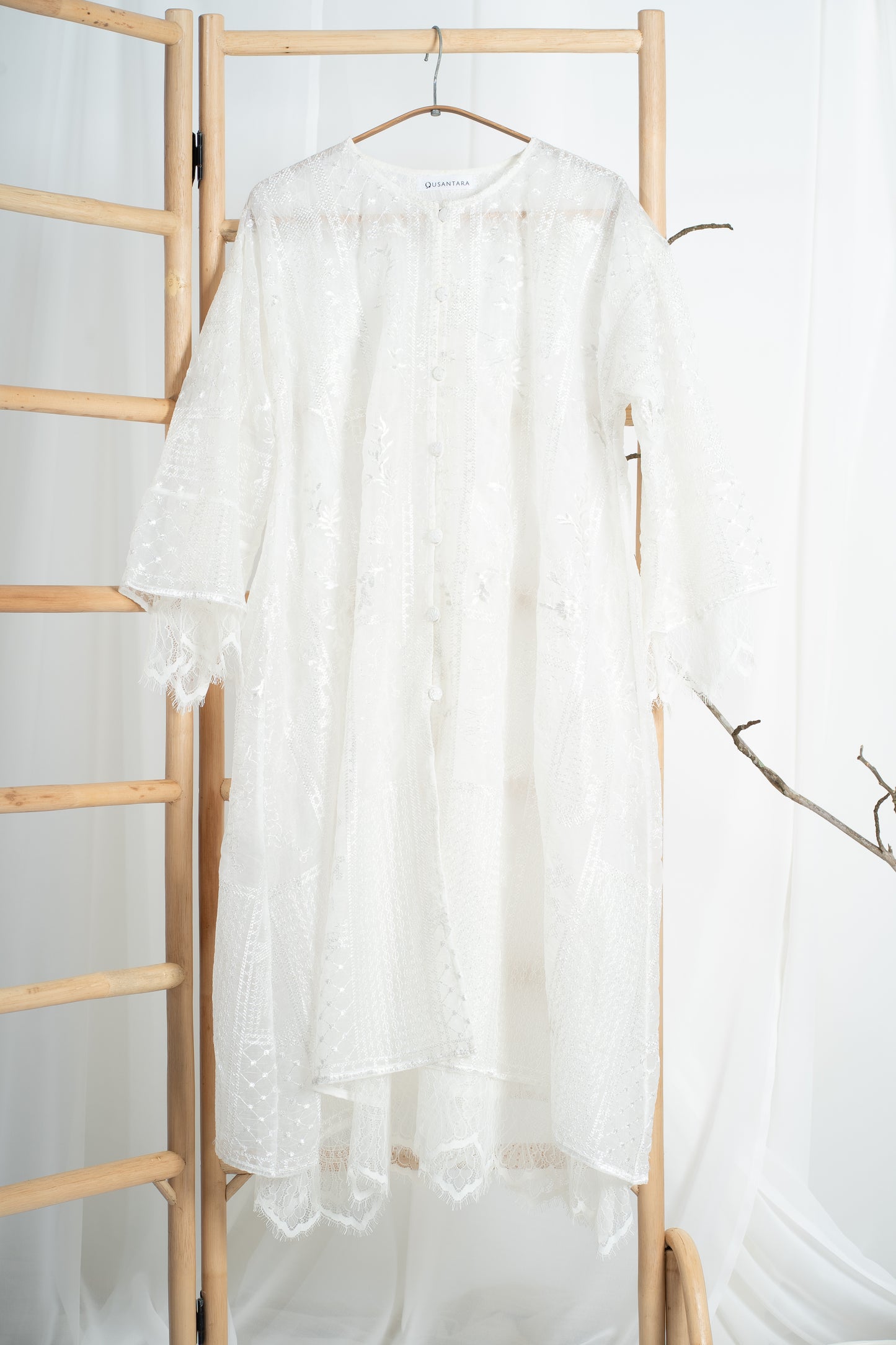 Anggun Fully Embroidered Lace Kurung Top in White