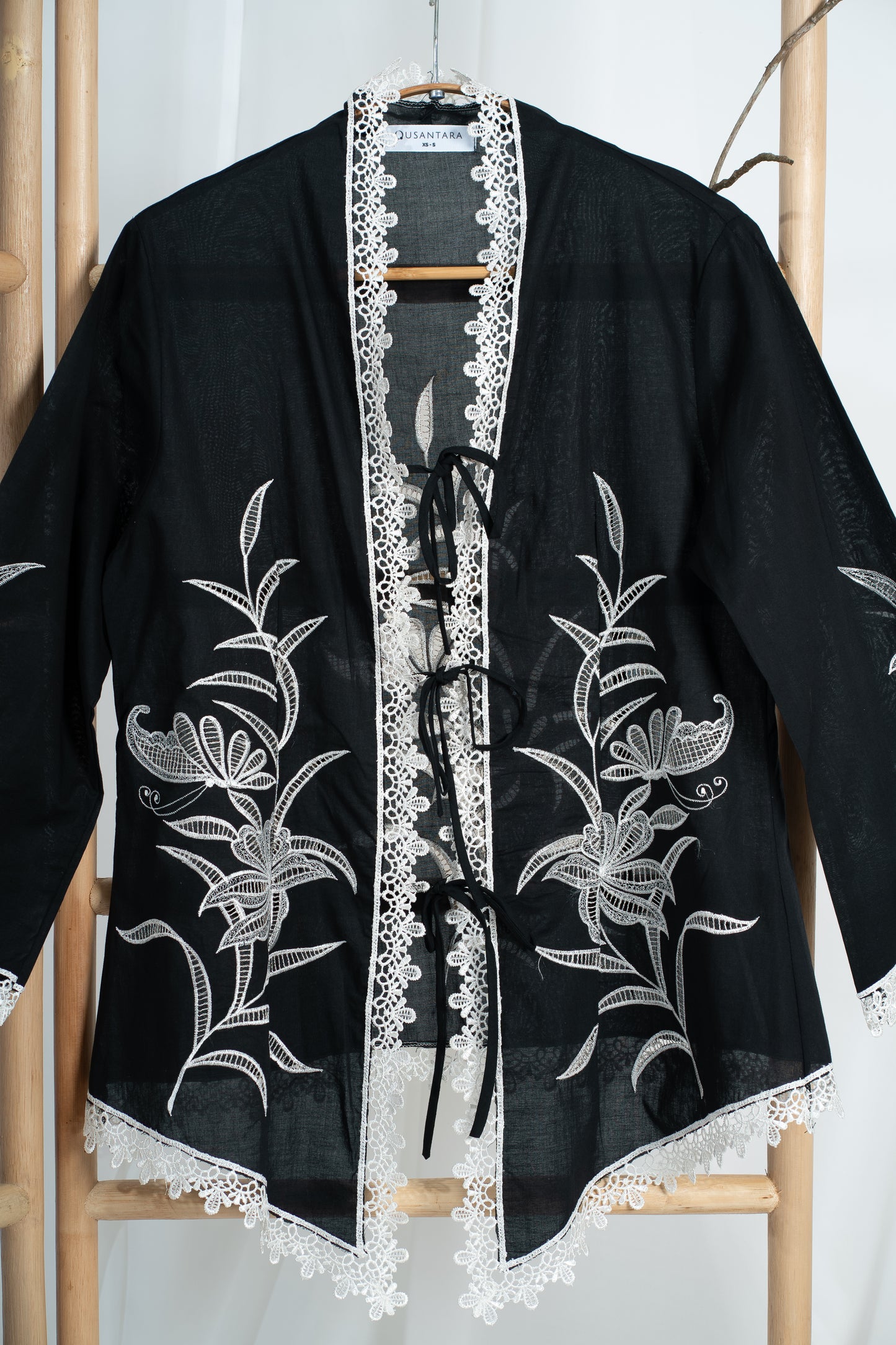 Rerama Hand Embroidered Kebaya Top in Black & White