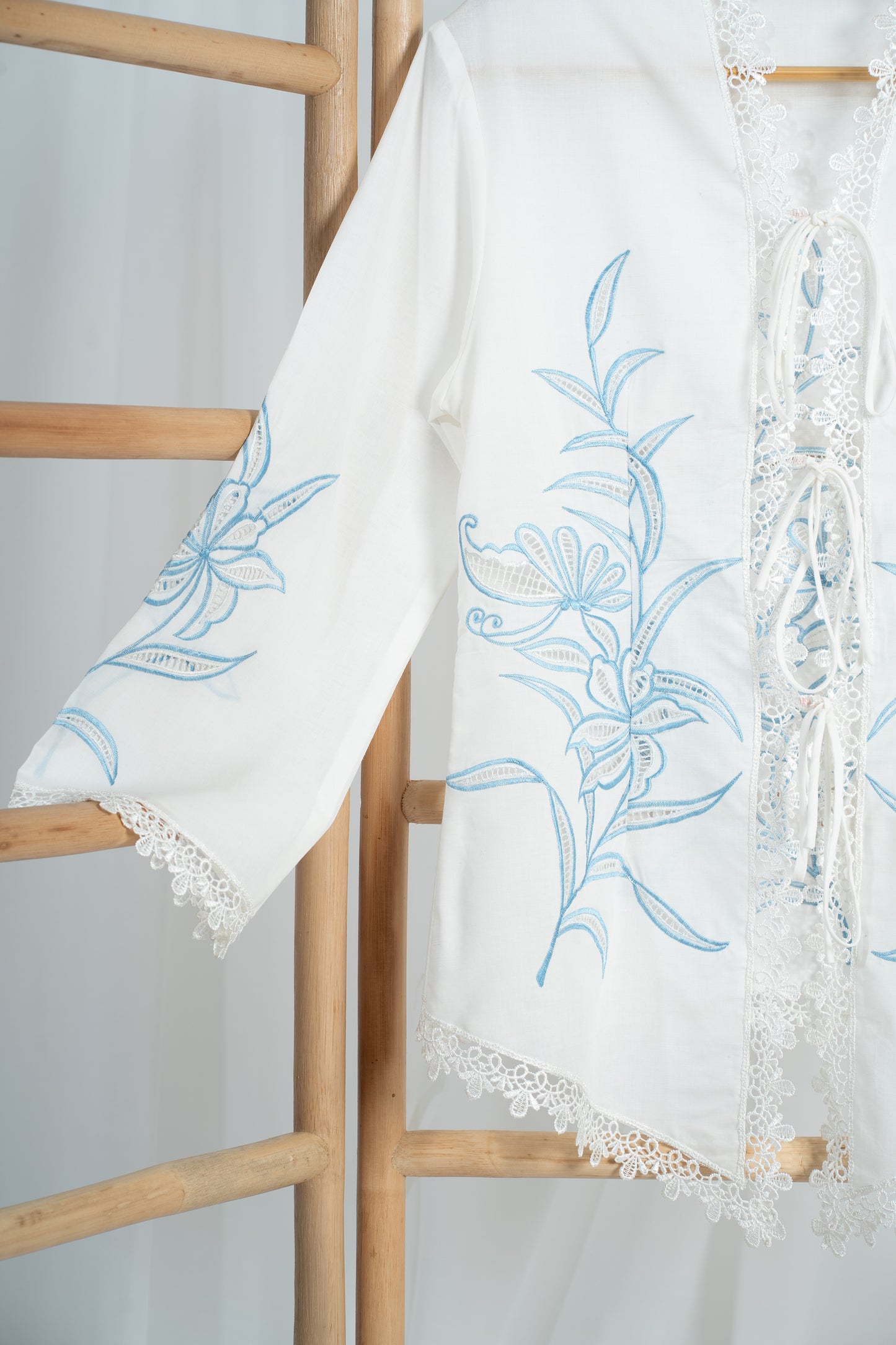 Rerama Hand Embroidered Kebaya Top in White & Blue