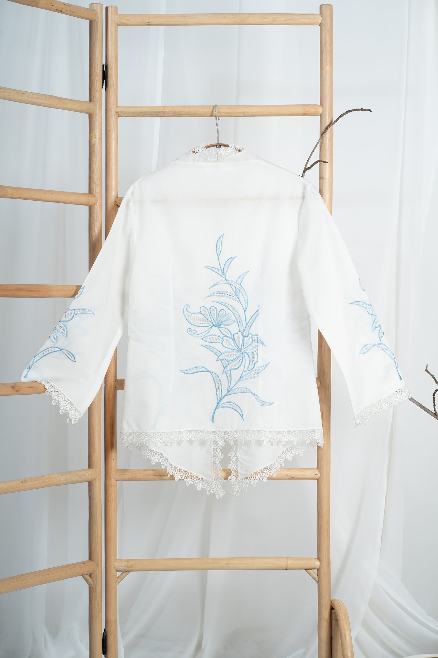 Rerama Hand Embroidered Kebaya Top in White & Blue