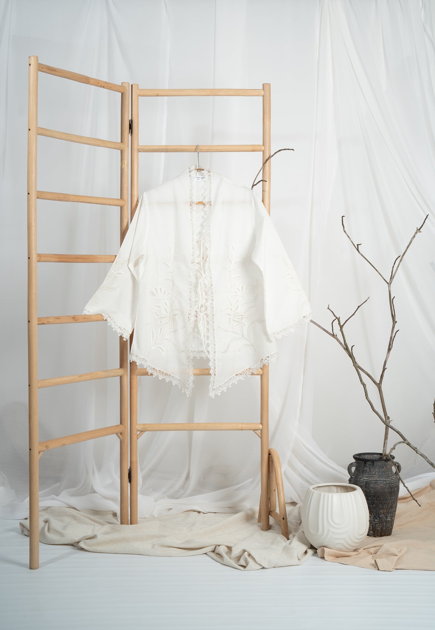 Rerama Hand Embroidered Kebaya Top in White