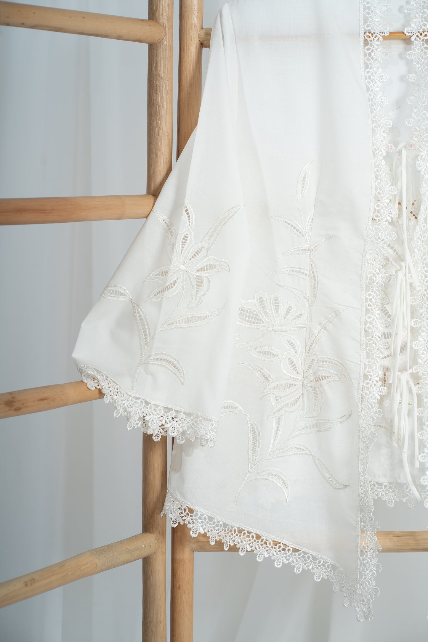 Rerama Hand Embroidered Kebaya Top in White