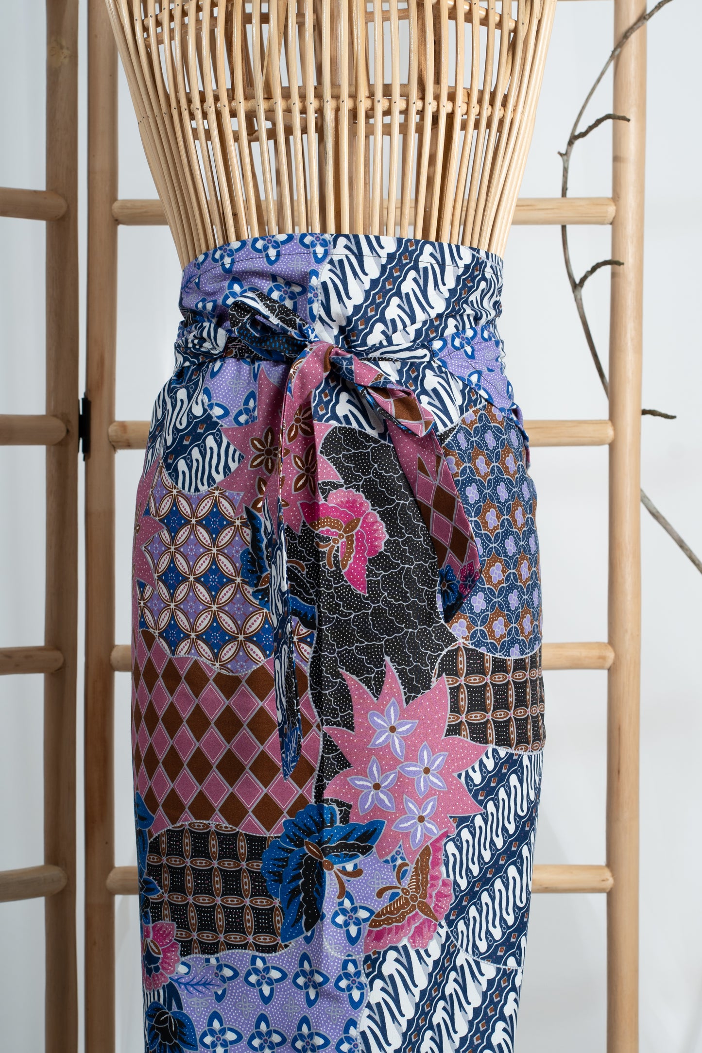 Rerama Non-Slit Instant Batik Pareo in Navy Blue