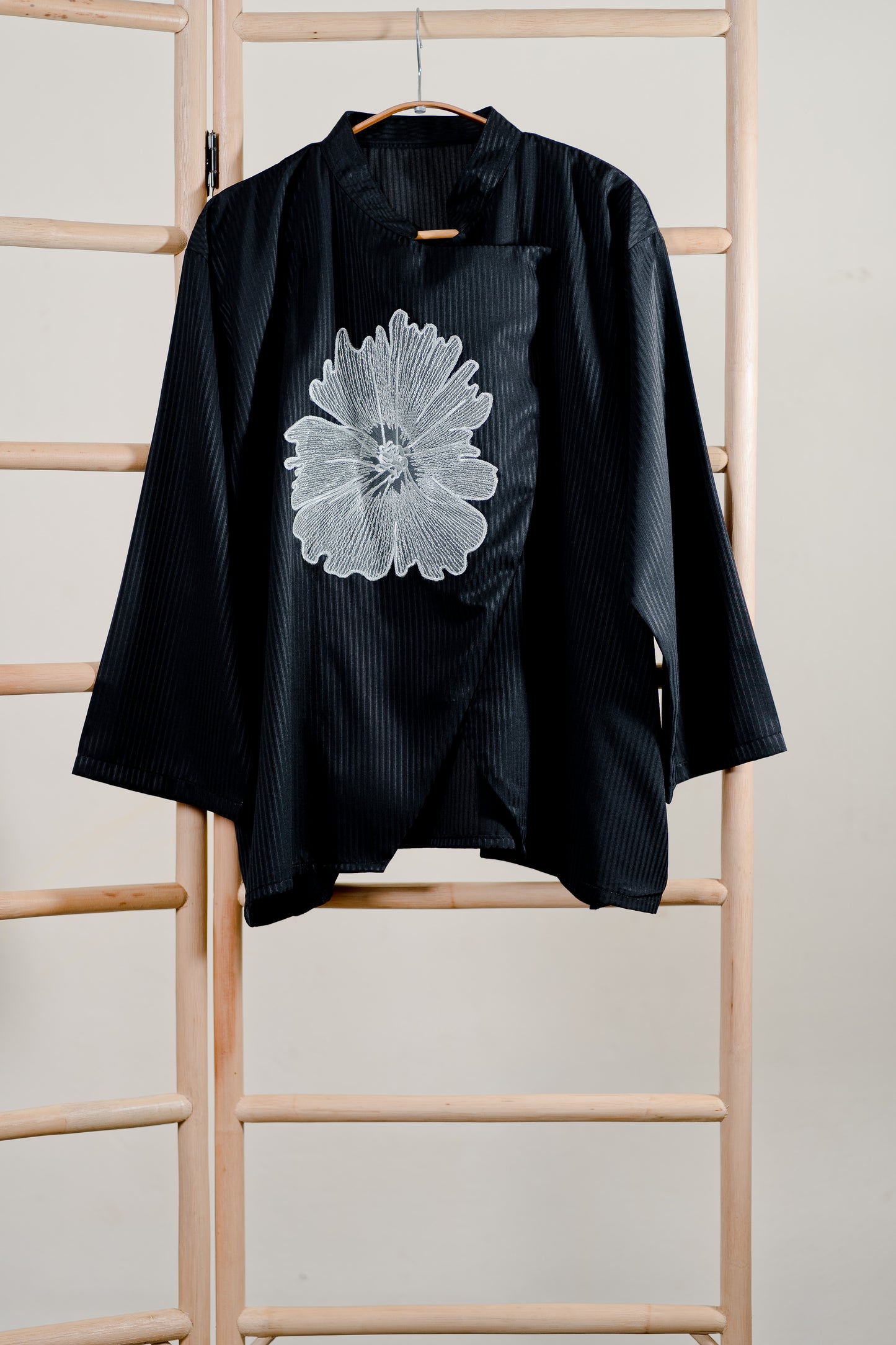 Kuntum Janggan Boxy Top in Black