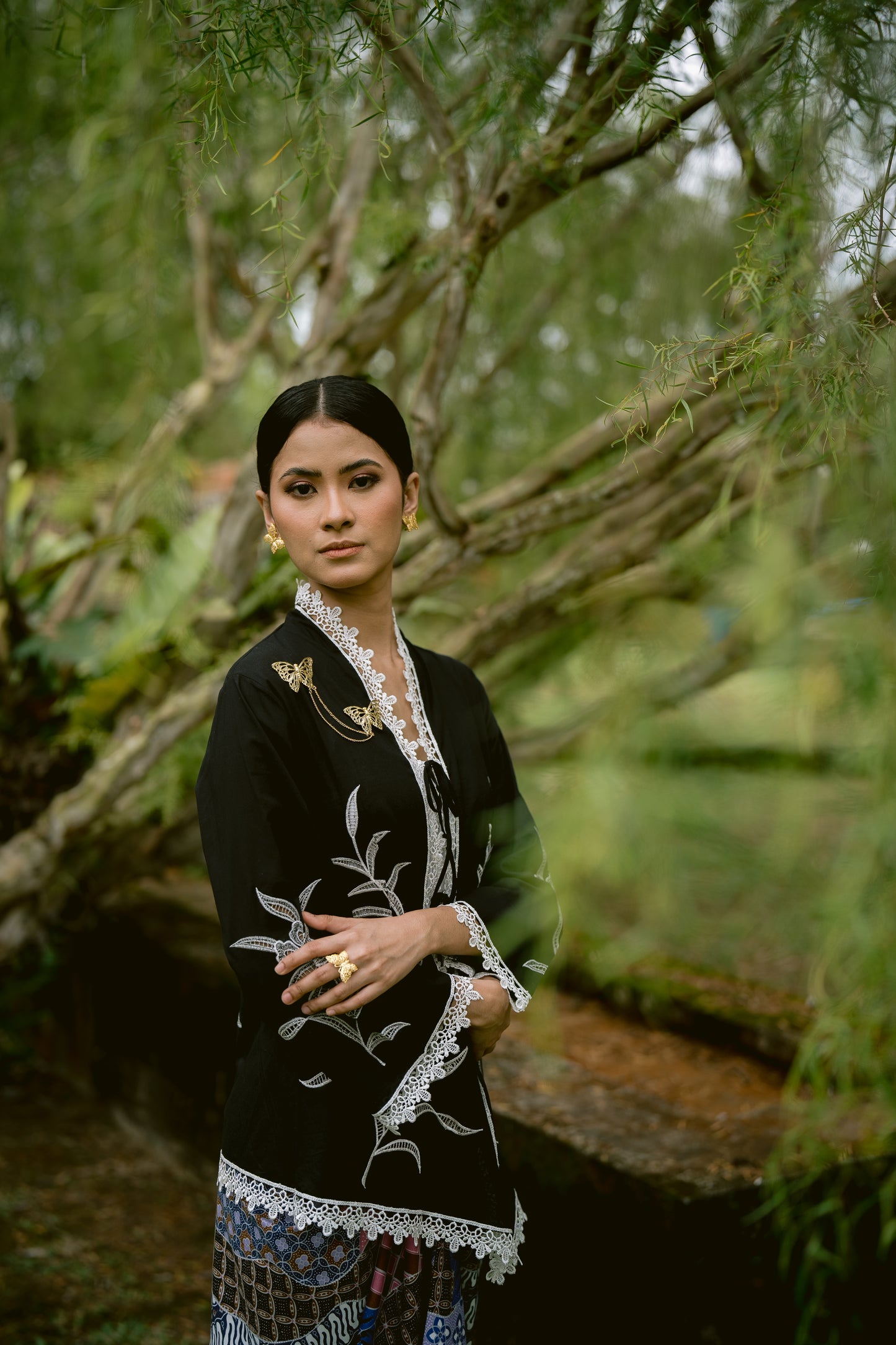 Rerama Hand Embroidered Kebaya Top in Black & White