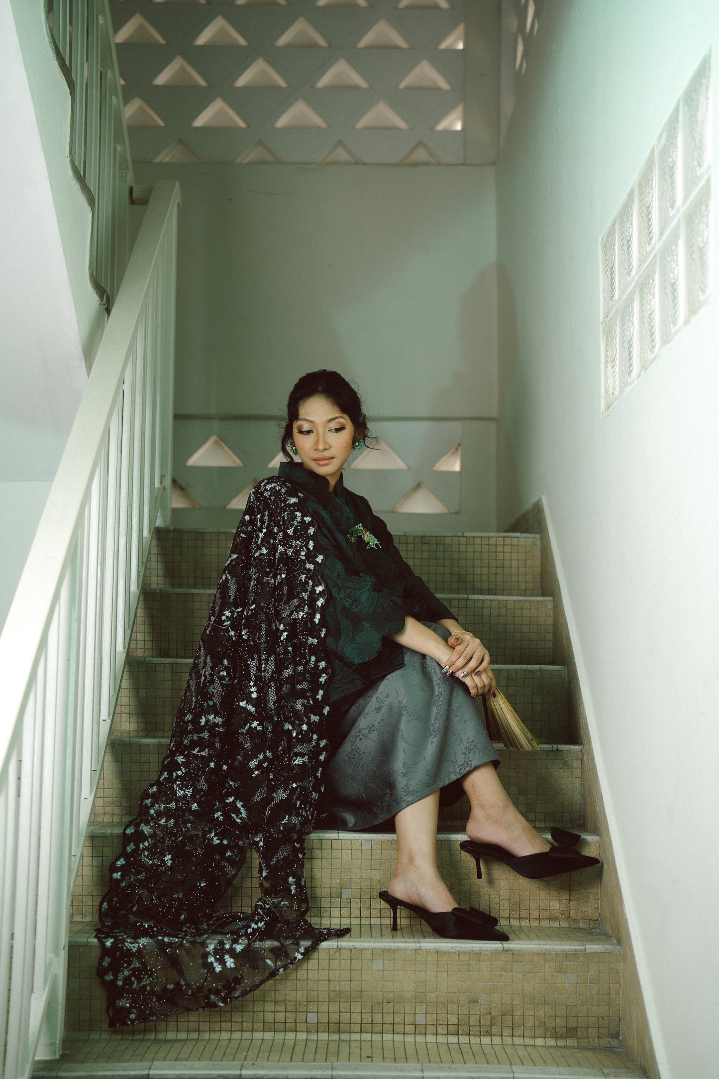 Renjana Janggan Scallop Buttonless Top in Soft Pink