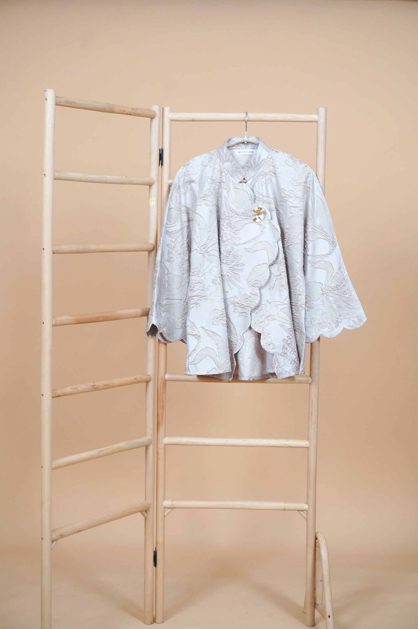 Renjana Janggan Scallop Buttonless Top in Soft Nude