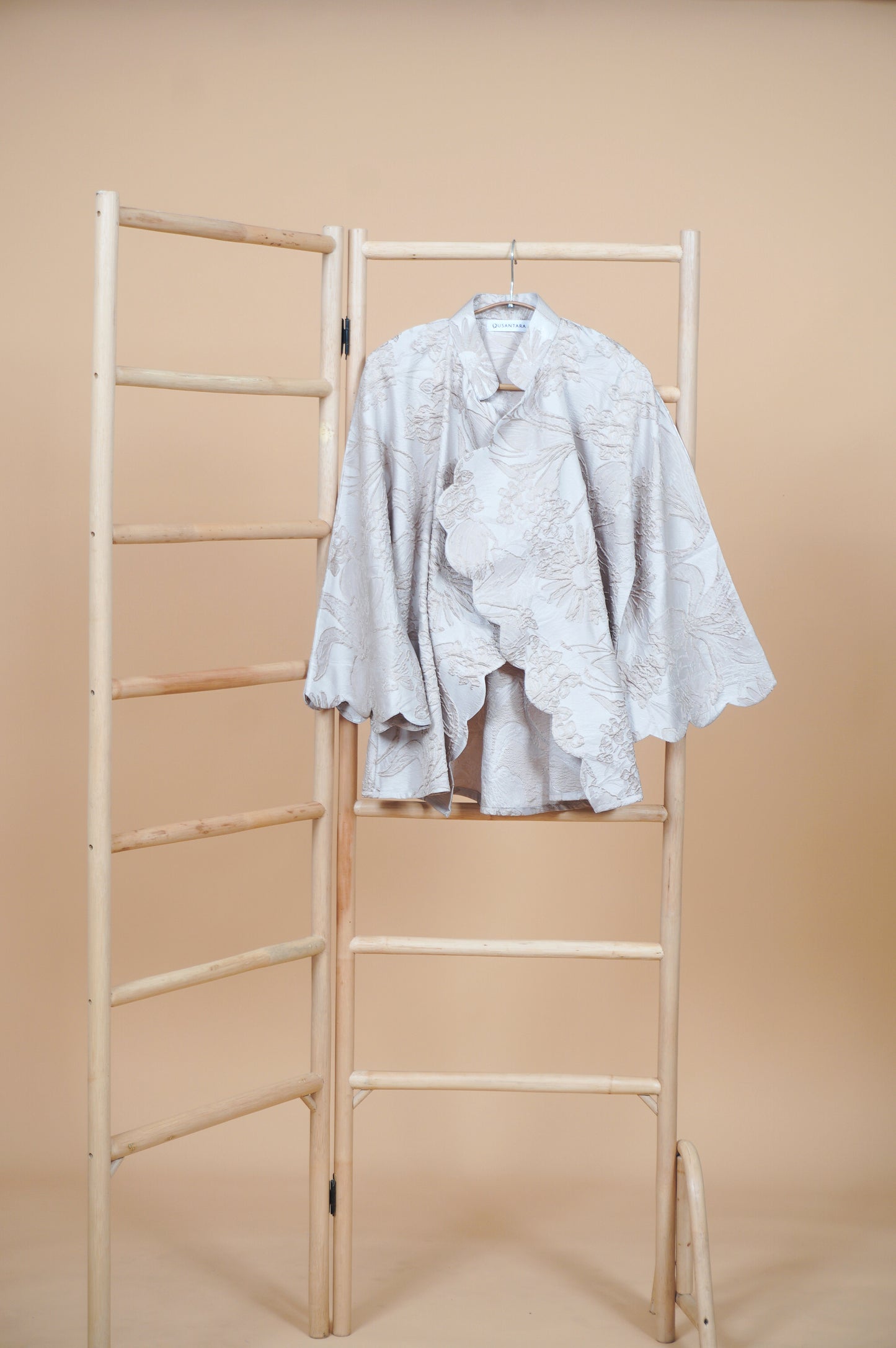 Renjana Janggan Scallop Buttonless Top in Soft Nude