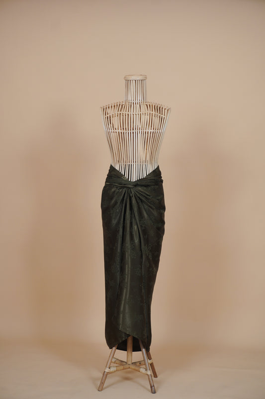 Indah Non-Slit Instant Embossed Pareo in Moss Green