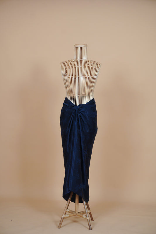Indah Non-Slit Instant Embossed Pareo in Dark Blue